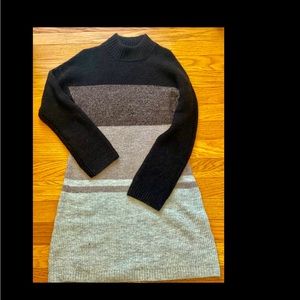 NWT Express mock turtle neck dress in browns just in time for fall. Sz L